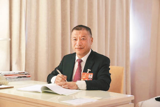 辽宁省大连市普兰店区杨树房街道战家村党总支书记张德斌代表赴京参加