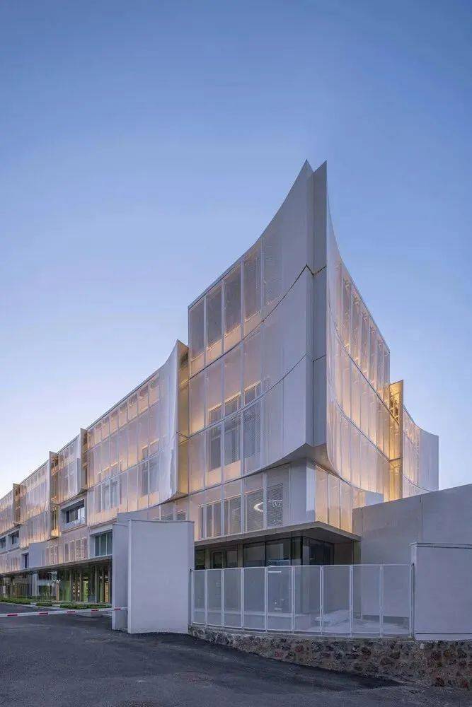 来看看各国穿孔板的进阶玩法_建筑_设计_地点