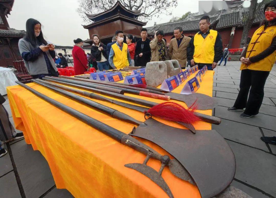 市体育局党组成员,副局长石强桢,九龙坡区委常委,统战