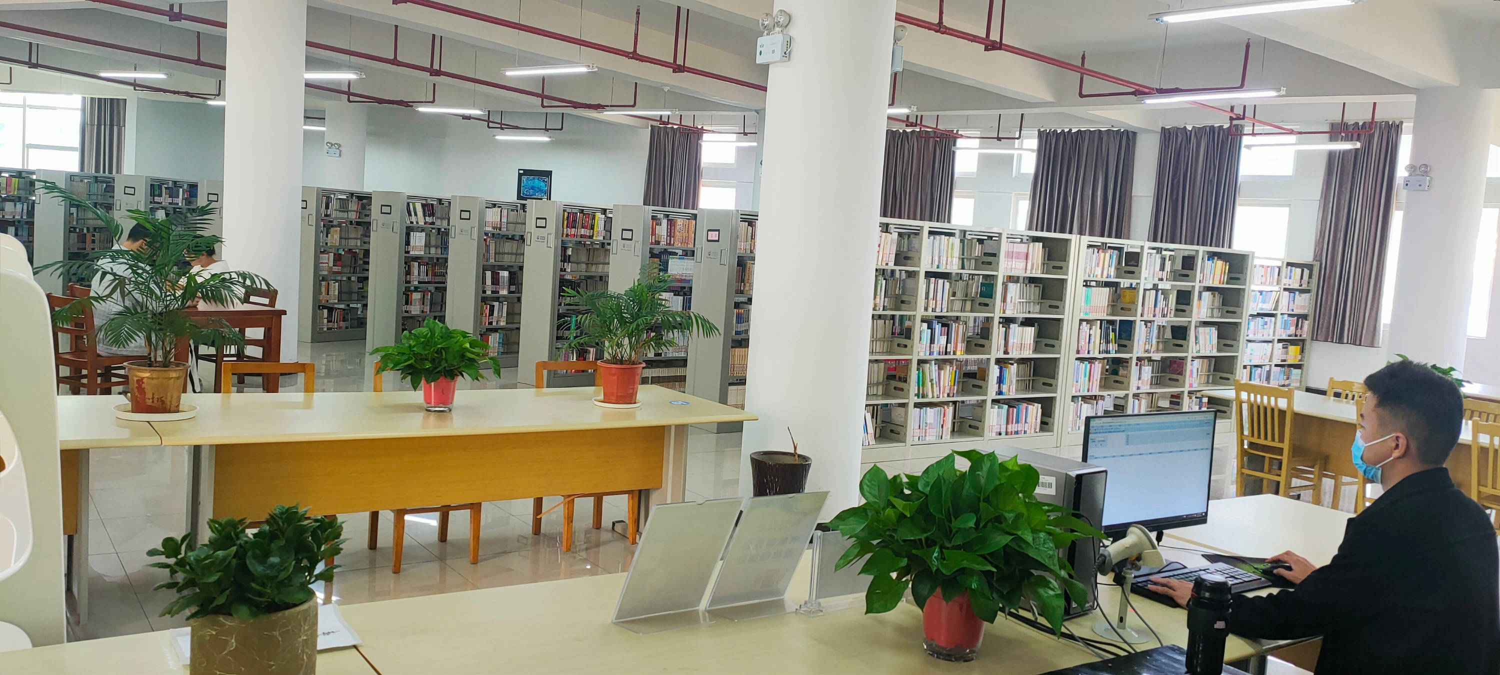 寻贵州最美图书馆 | 入围92:铜仁职业技术学院图书馆_服务_文献