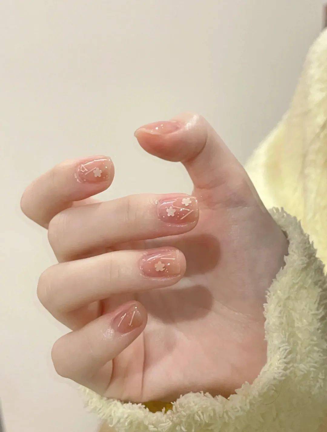 100款巨好看的春日美甲!清爽显手白,拿图去做!_cr_款式_颜色