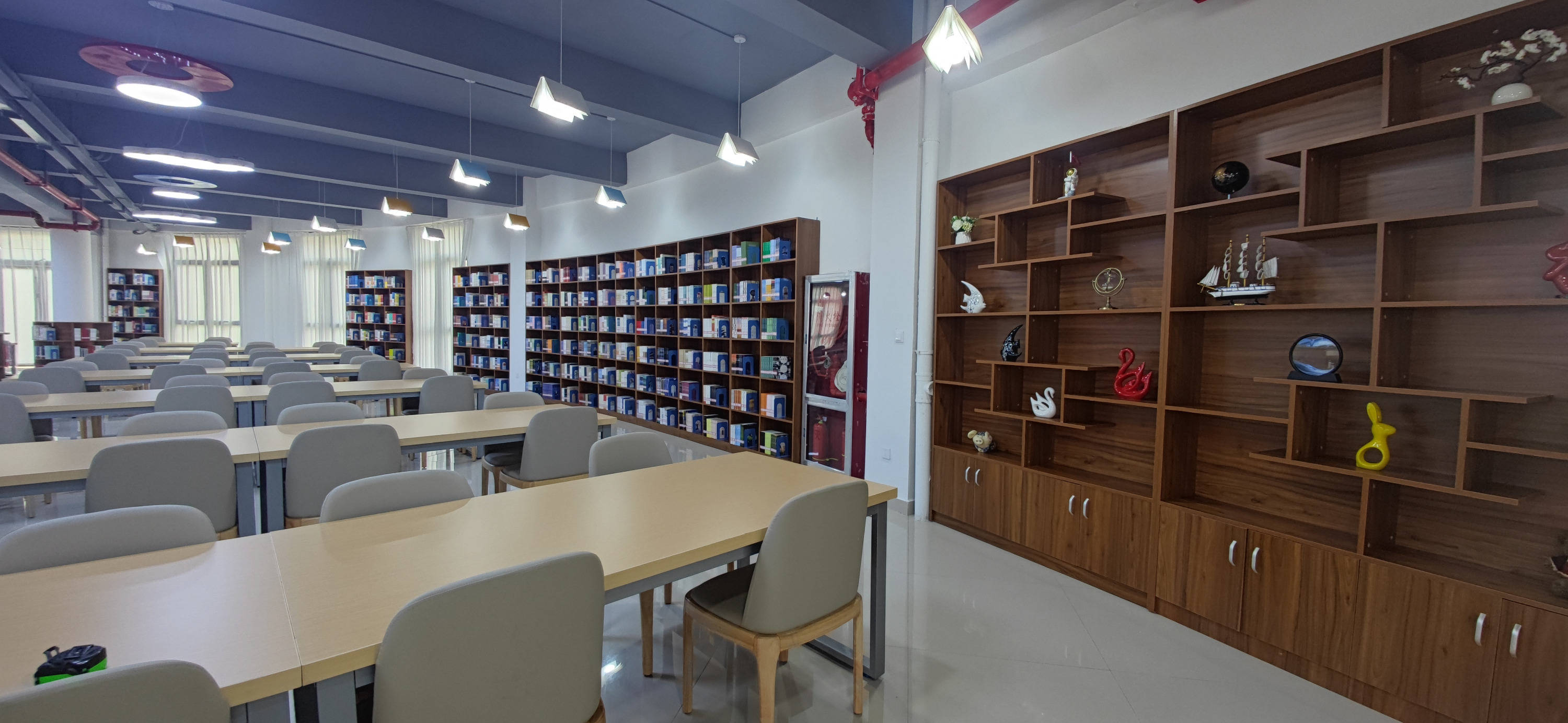 寻贵州最美图书馆 | 入围99:毕节幼儿师范高等专科学校图书馆_师生