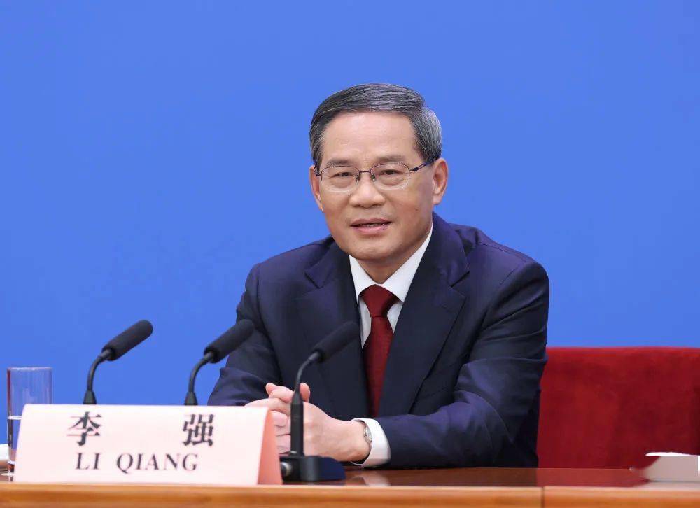 李强总理出席记者会并回答中外记者提问_发展_工作_中国
