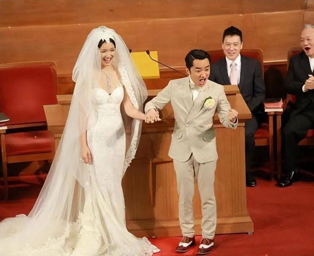 郑恺在baby婚礼上图片