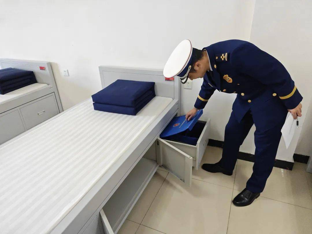 "比,学,赶,超"——永川消防掀起内务规范"热潮"_救援_活动_管理