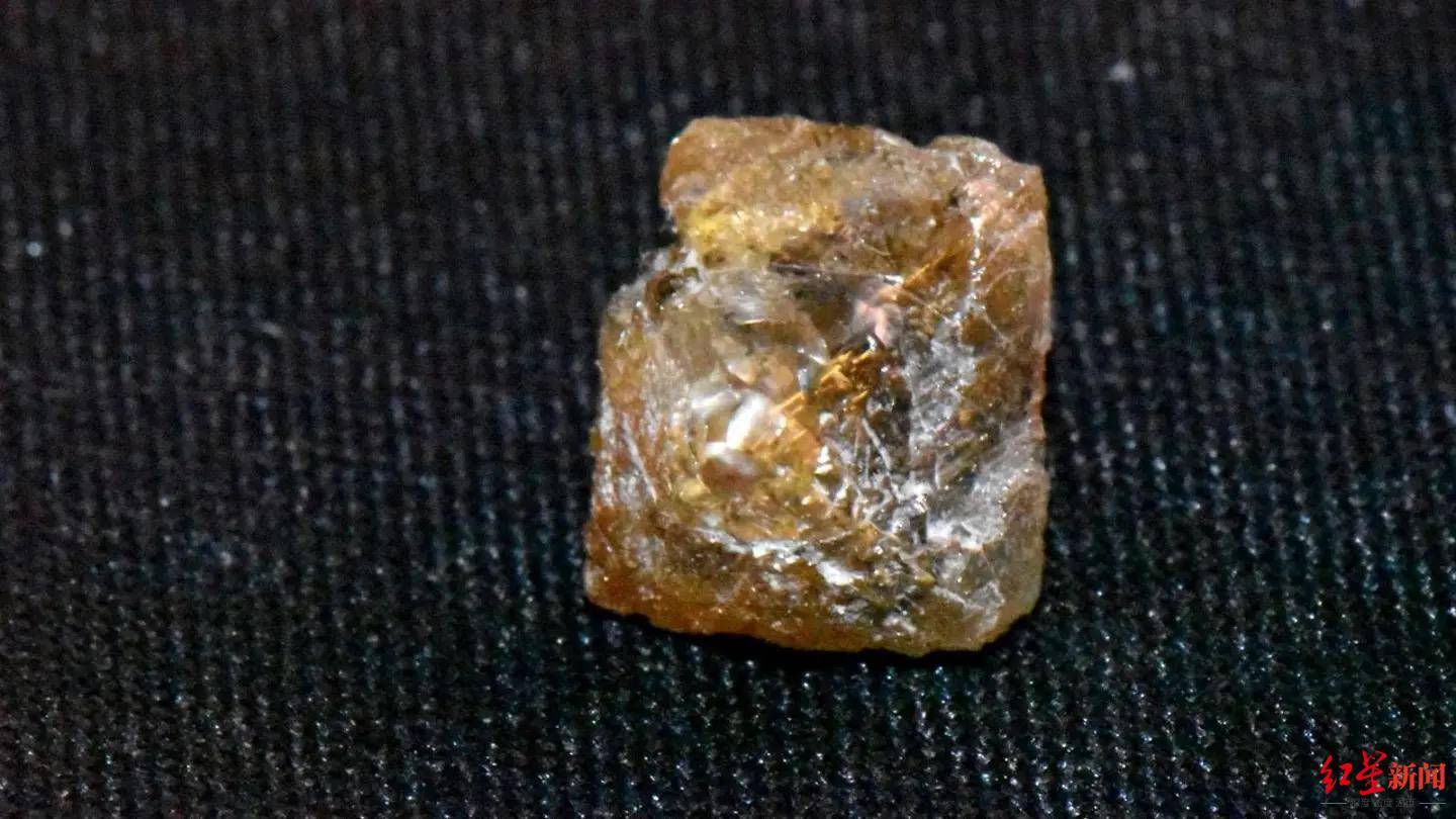 美一男子在公园发现3.29克拉褐色钻_钻石_大卫·安德森_地区