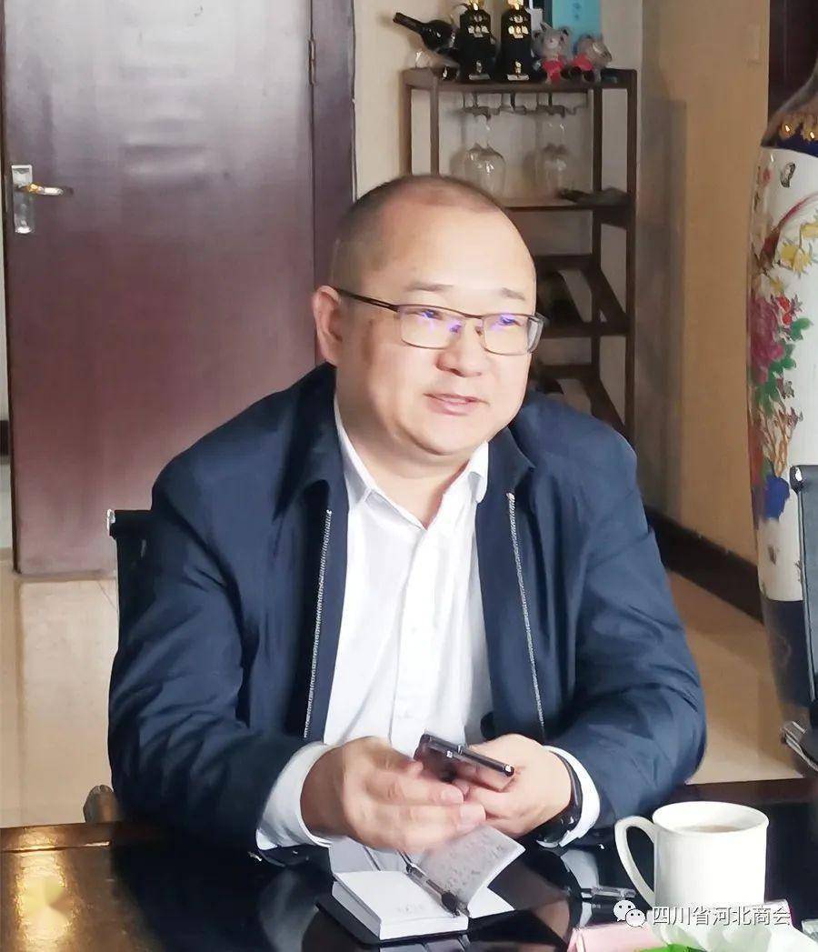 座谈交流中,饶阳县县长李信华围绕饶阳县重点招商项目,特色产业园区