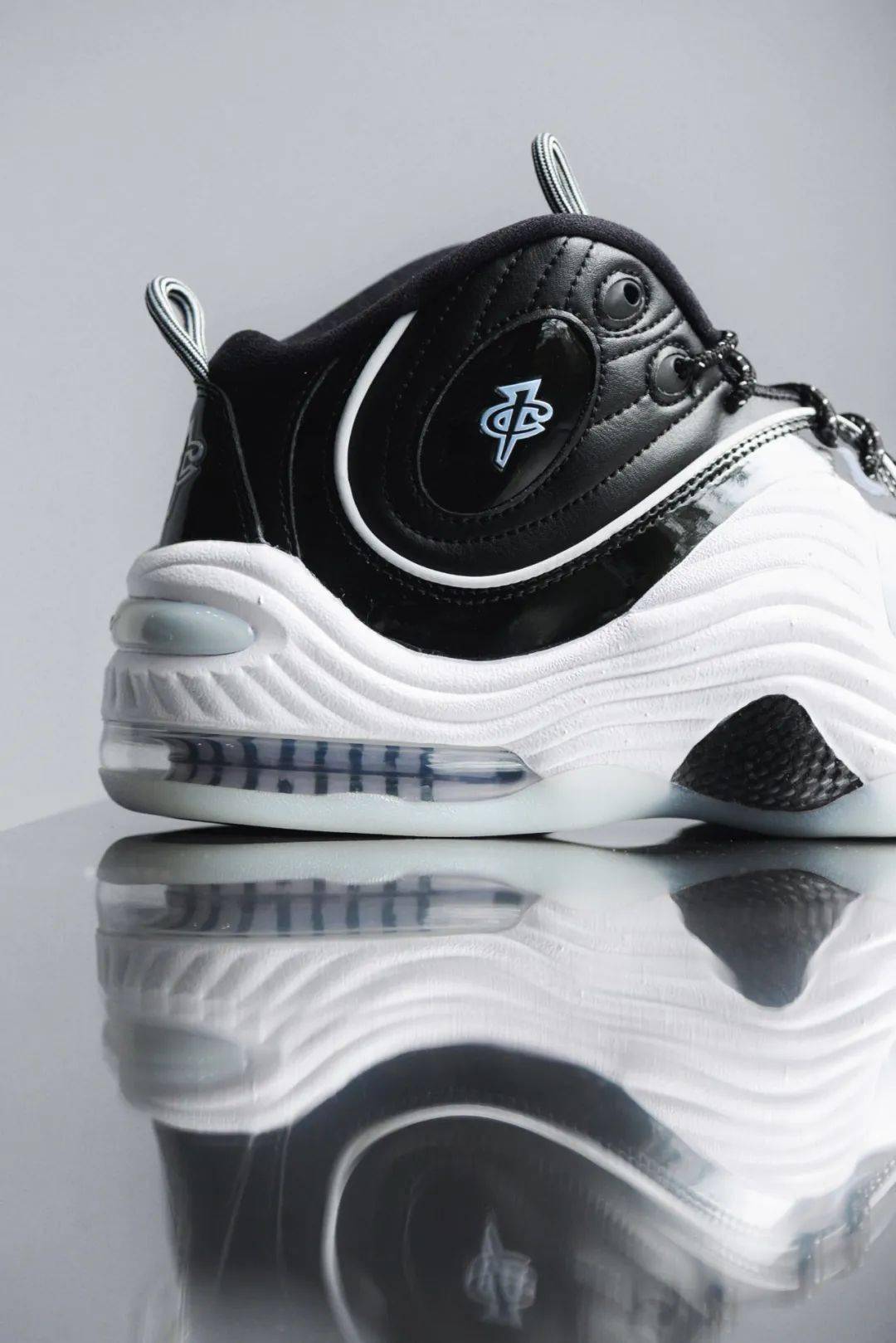 nike air penny 2 football grey