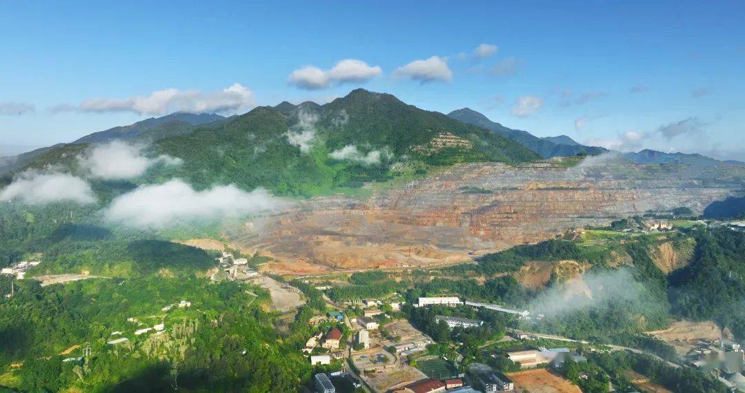 矿湖(来源:云浮广业硫铁矿集团有限公司)2015年,云硫集团主业资产广东