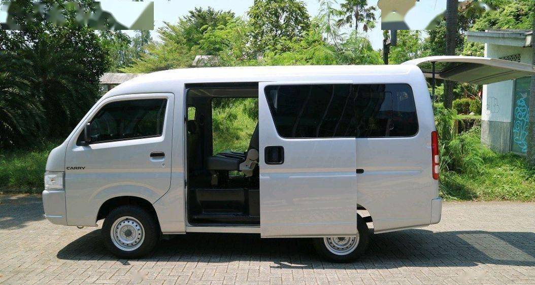 铃木牌"海狮"面包车曝光,9座版 手动5速 1.