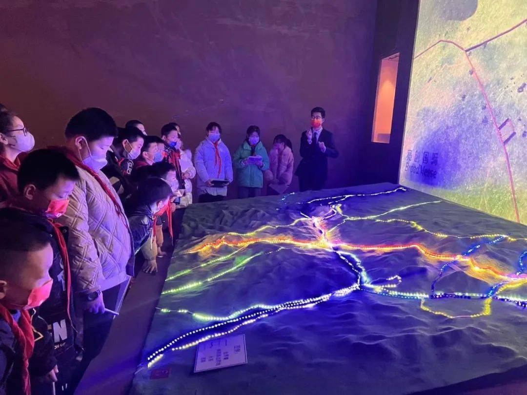 参观林西博物馆 寻觅"八仟"英雄足迹——官地小学项目化学习活动纪实