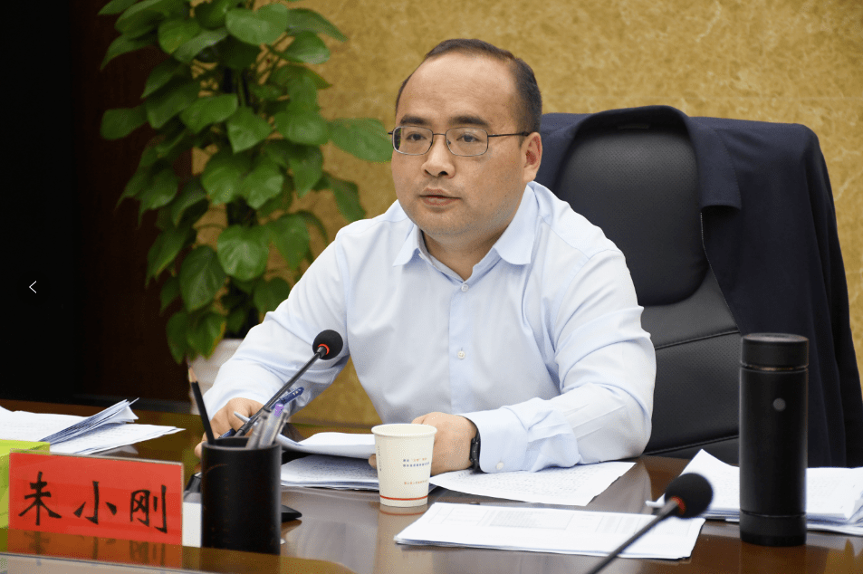 3月21日,县委副书记,县长未小刚主持召开全县1-2月经济运行分析会