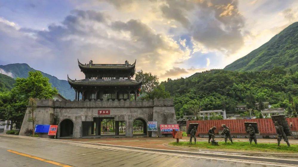 【聚焦三农发展 助力乡村振兴】喇叭河镇:推进人居环境提质增效 绘就