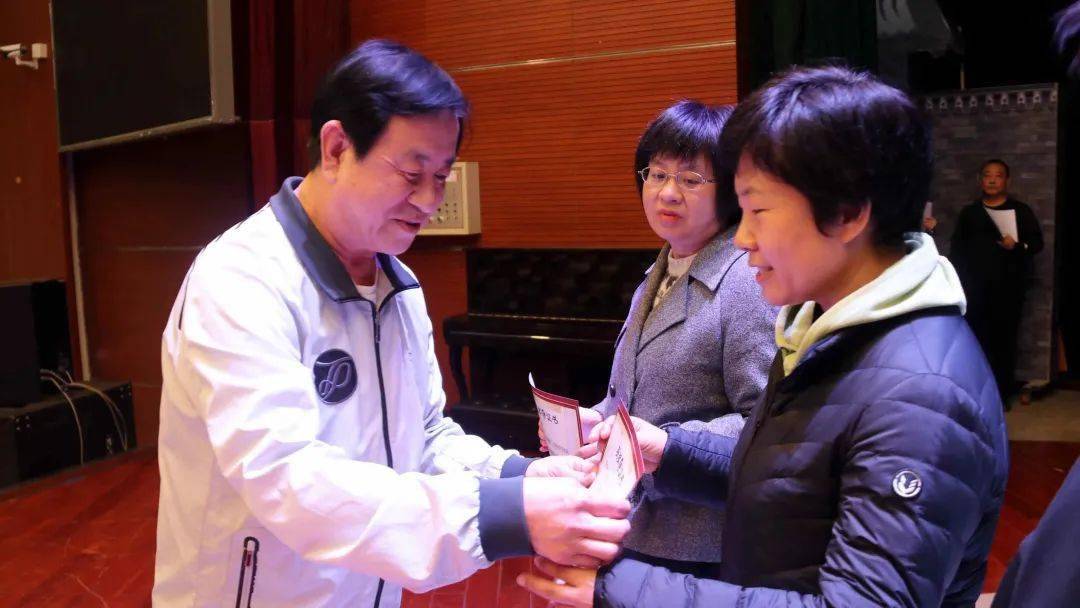 绽放文学梦想,再启诵读新征程——杨镇一中举办文学创作节暨诵读活动