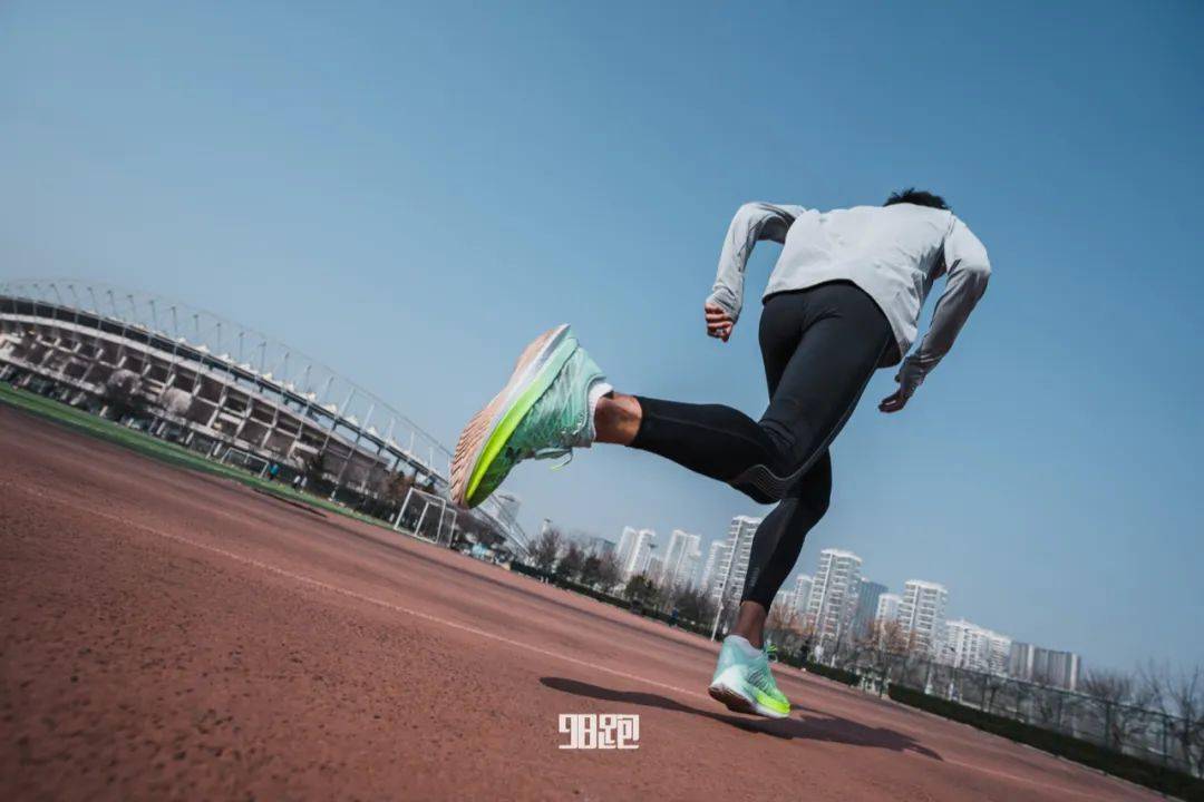 王东辉|后起之秀 奔涌向前_比赛_成绩_跑鞋