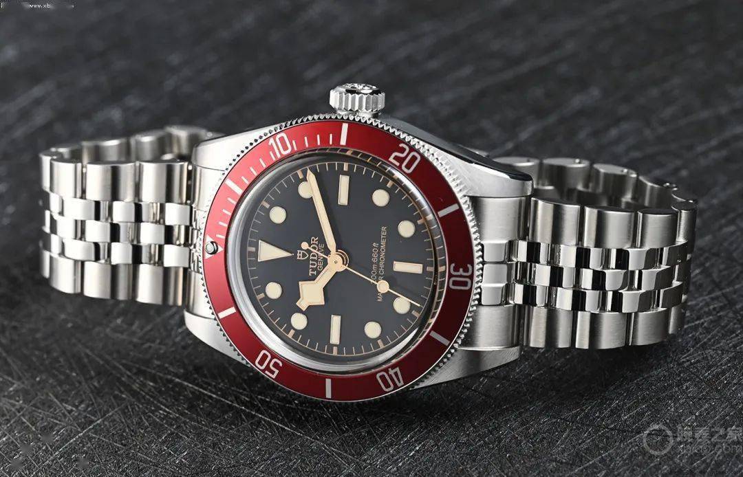 经典外观,精密升级,帝舵表全新41毫米碧湾腕表来袭!_机芯_标志性_表链