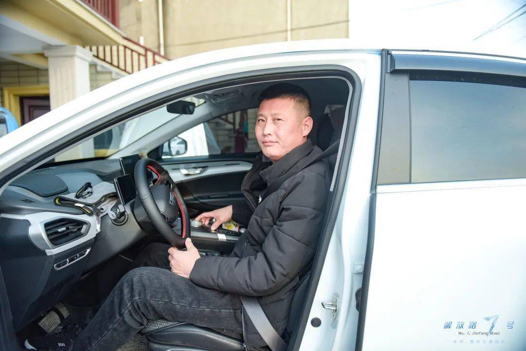 探秘杭州"滴滴村":东北司机的快意跑车江湖._老乡_李云_柴家