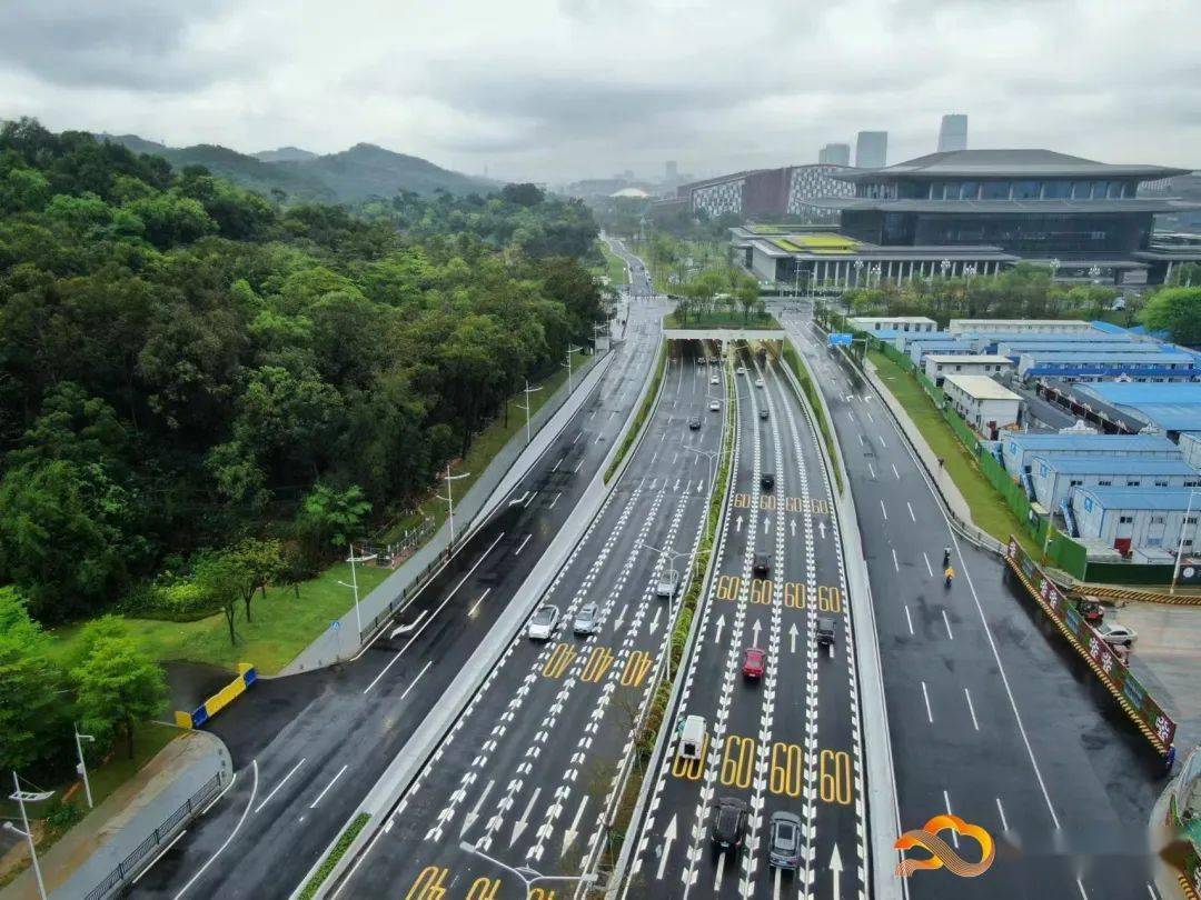 白云_大道_城中