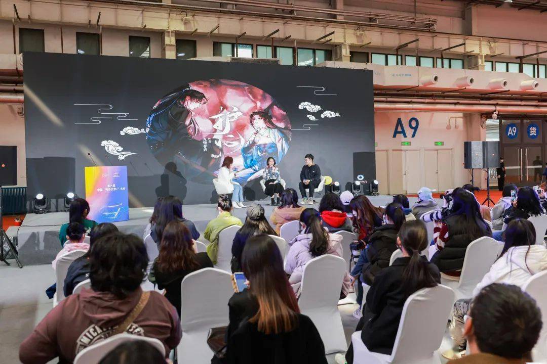 老师邀请过来和观众进行现场分享互动,他们都是非常有经验的配音演员