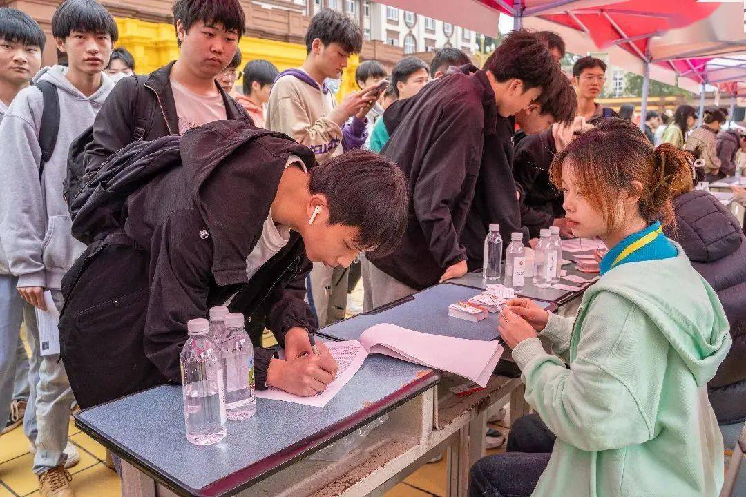 吉林師范大學研究生_吉林工程技術師范學院地址_吉林工程技術師范