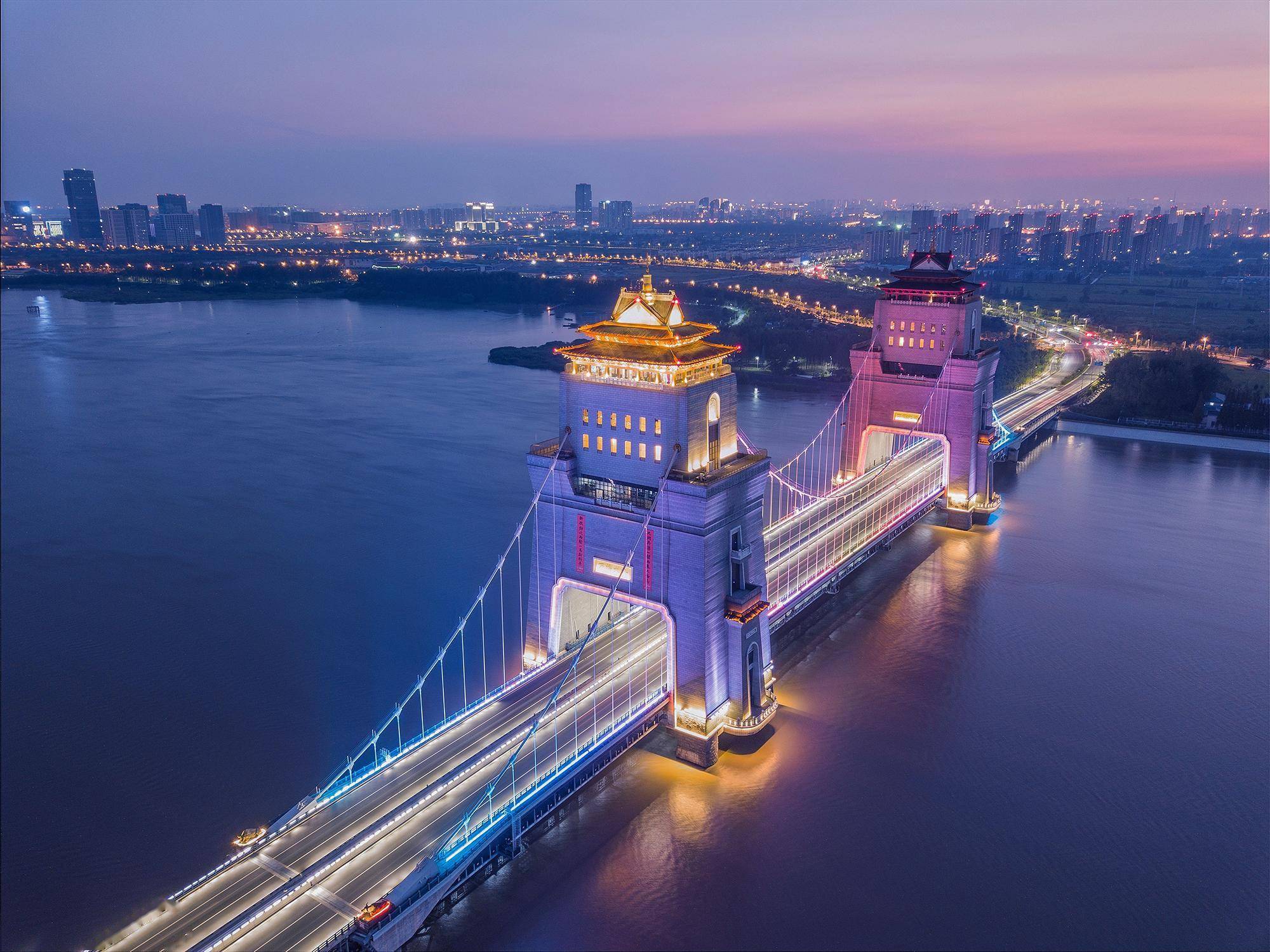 "新星"燎原∣品牌大咖巅峰对话应声而来_扬州_城市_发展