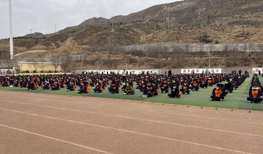 黄南州司法局受邀为黄南州中学全体中学生进行普法讲座_保护_未成年人