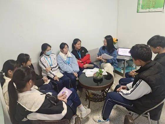 同"心"成长 "育"见美好 | 谢易初中学举行心理健康教育系列活动_工作