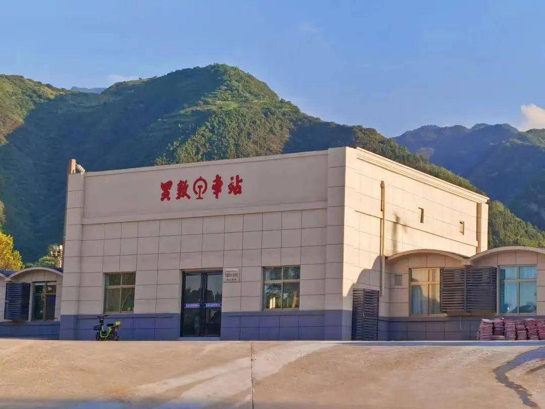 汉乐府诗 《陌上桑》秦氏有好女,自名为罗敷.