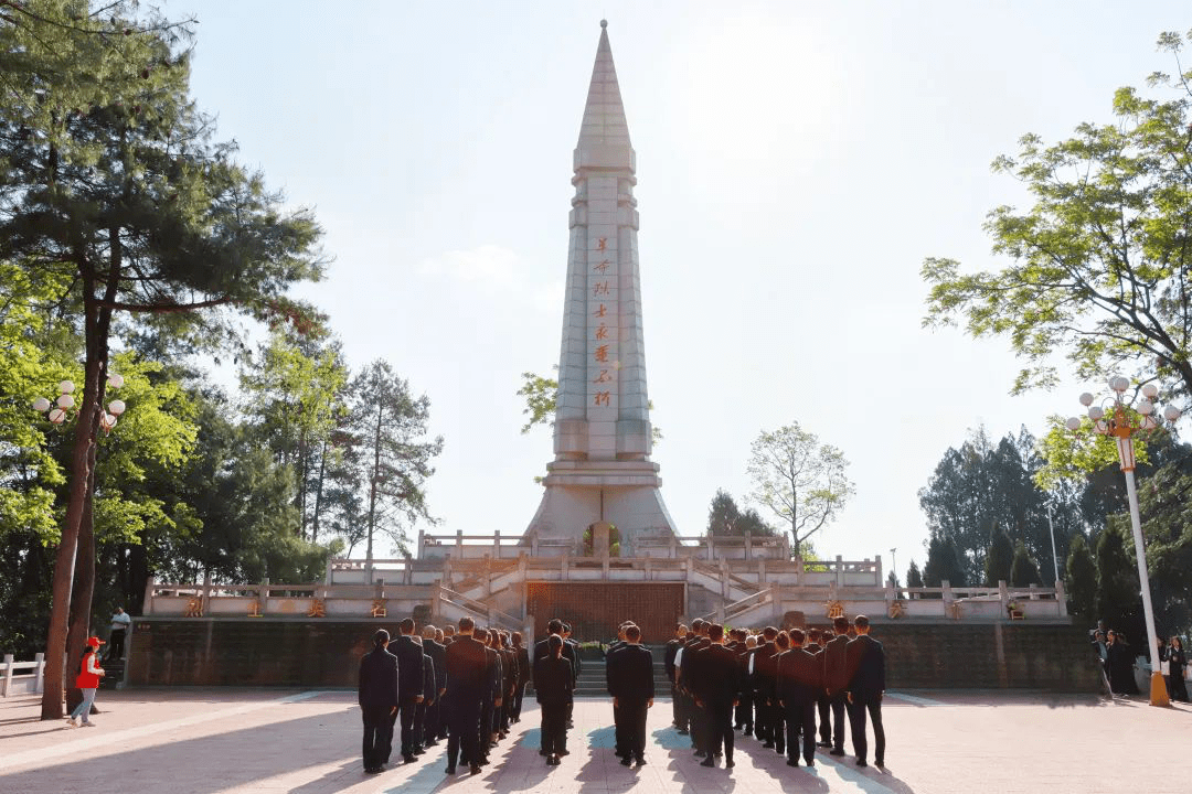 兴义市深耕文明责任田 倡树清明节祭祀新风