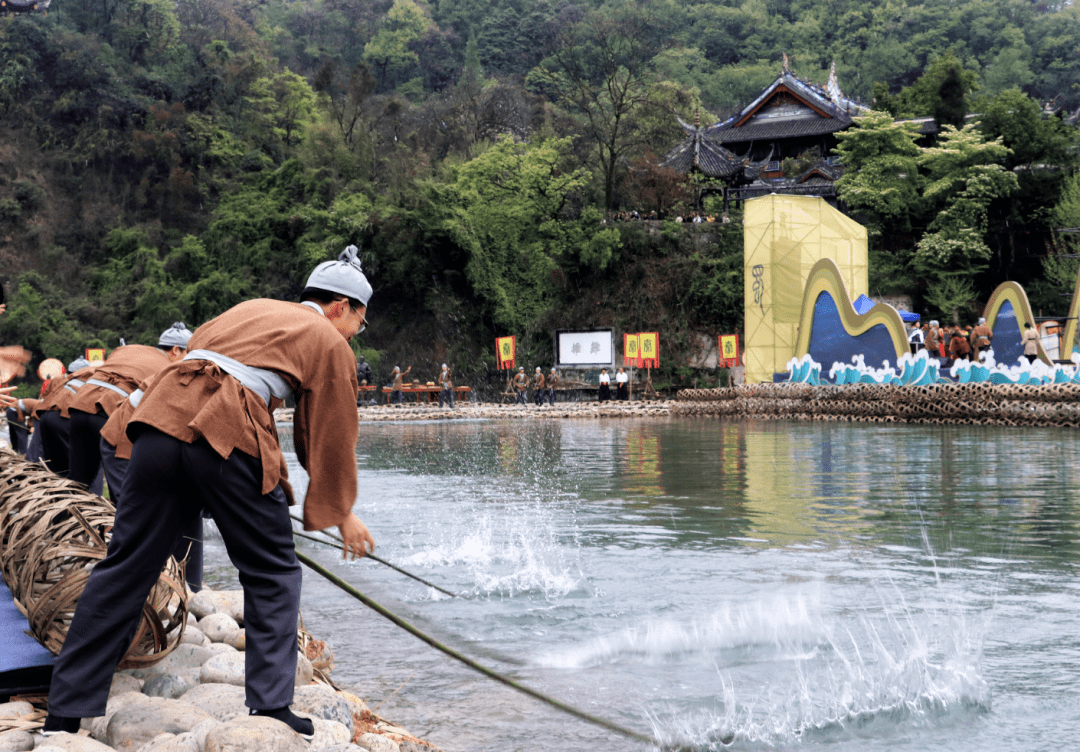 上善若水·天府粮仓 | 2023都江堰放水节浩大启幕！看，春水奔涌，浸润天府，仓满粮安！