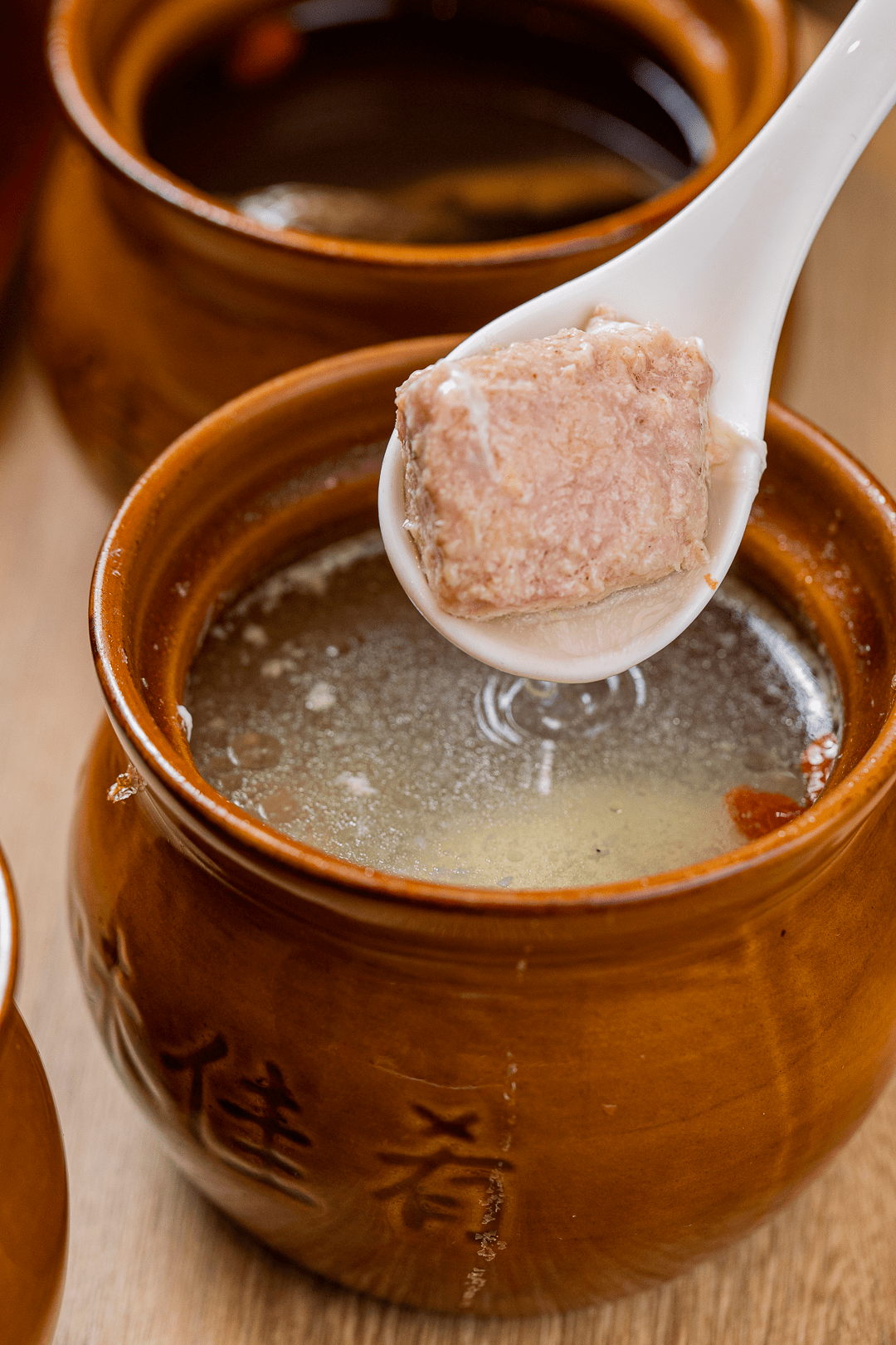 农夫山泉虫草花肉饼瓦罐汤°茶树菇龙骨瓦罐煨汤 9499左右滑动