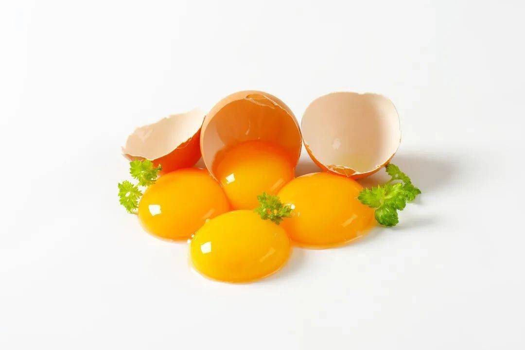 每天吃一个鸡蛋,对心血管,血脂,血糖有影响吗?_胆固醇_叶黄素_颜色