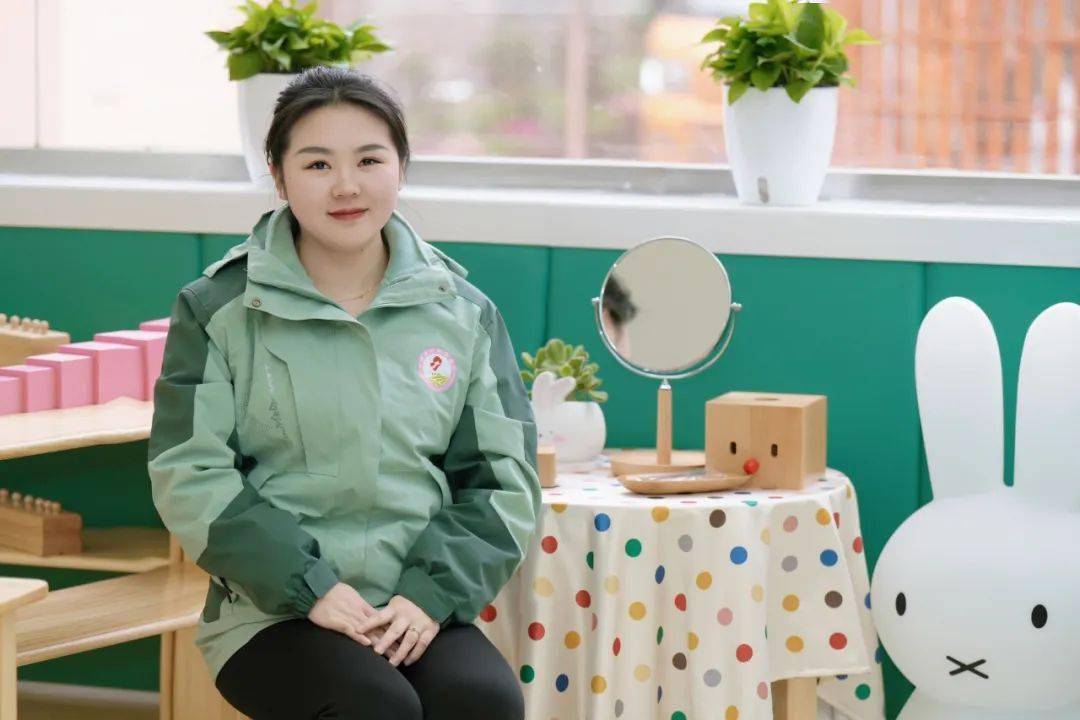 拥有幼儿园教师资格证,普通话二甲证书.