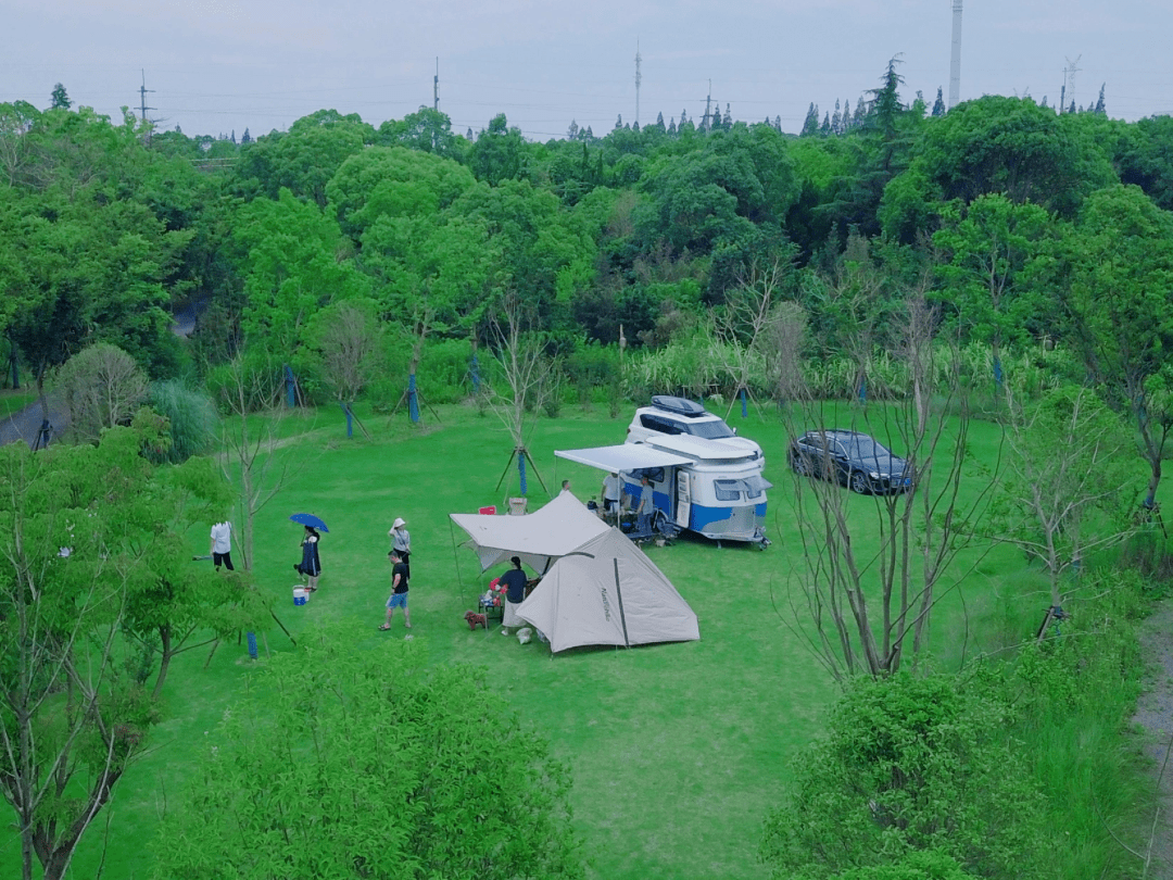 在農藝公園內,融於自然,推窗即景的泊林玖房已正式對外營業,4月還將