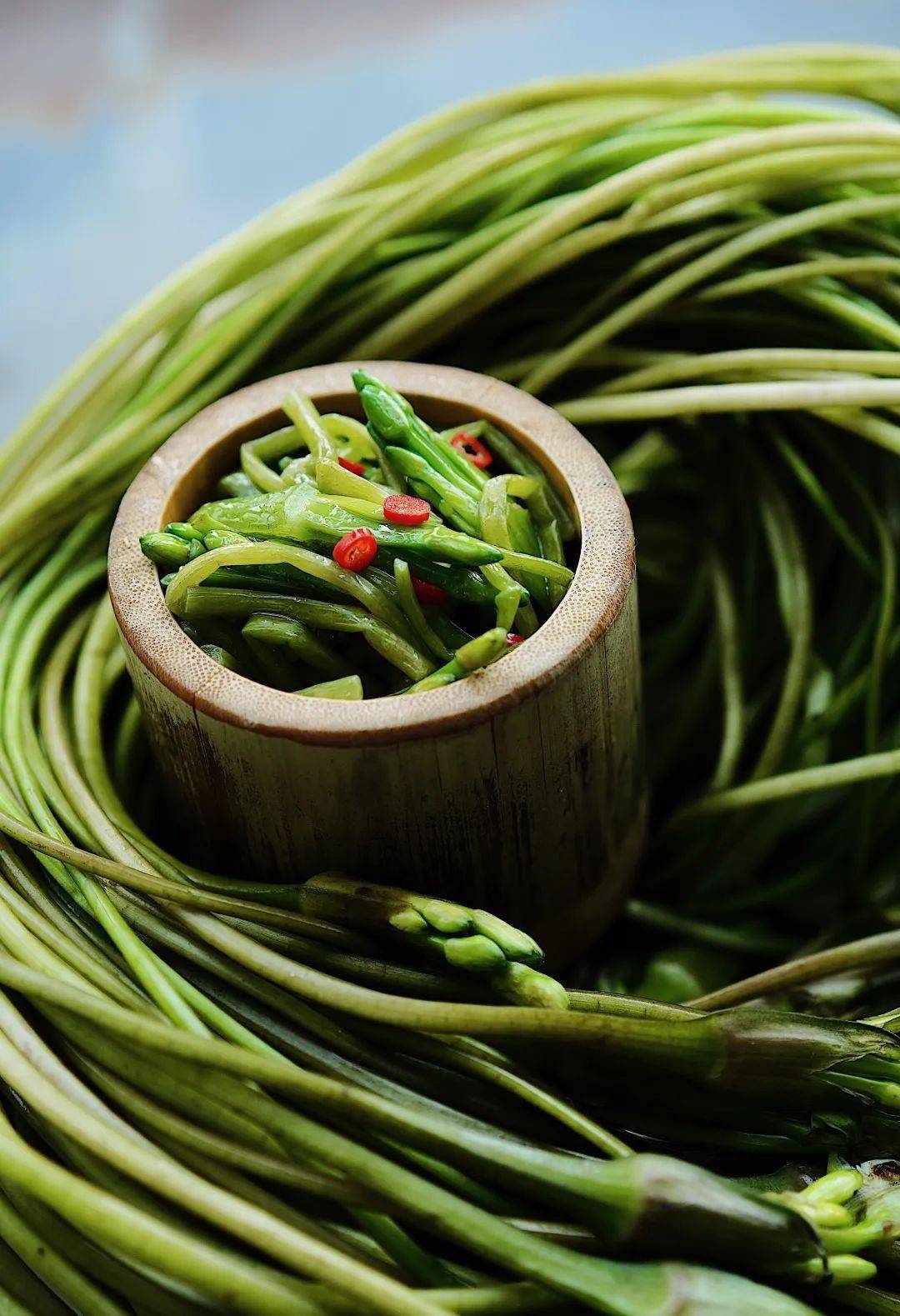 一坐一忘丨春季山茅野菜_雲南_菜單_草芽