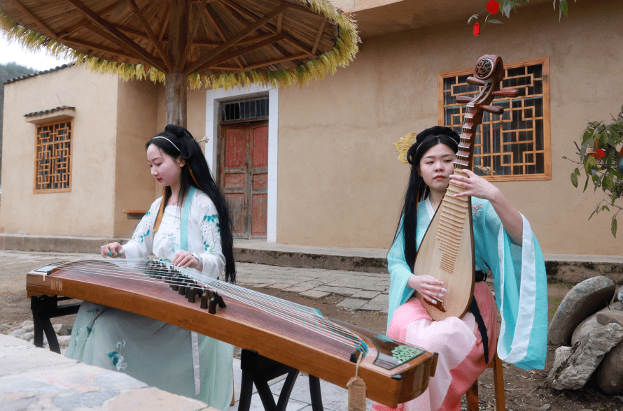 微视频丨春潮涌动百业兴