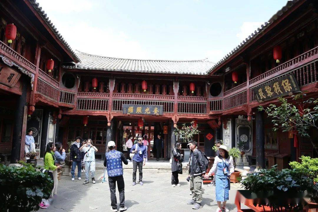 与历史对话,走进喜洲百年严家大院_大理_建筑_云南