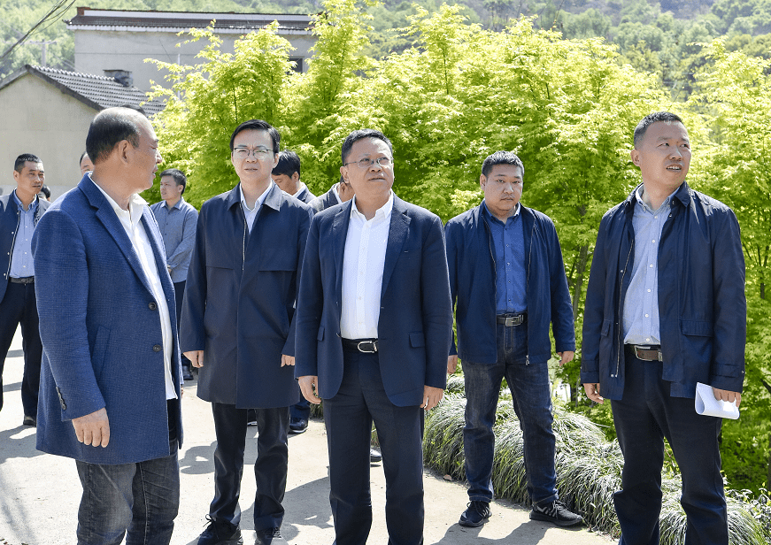 裘建勇在浦口街道调研时强调:勇挑重担 迎难而上