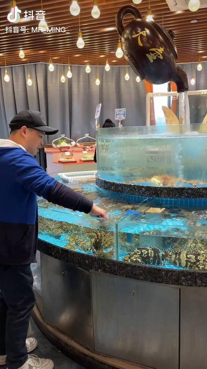 浦东临港zui大的海鲜酒楼龙象海鲜也放大招了!