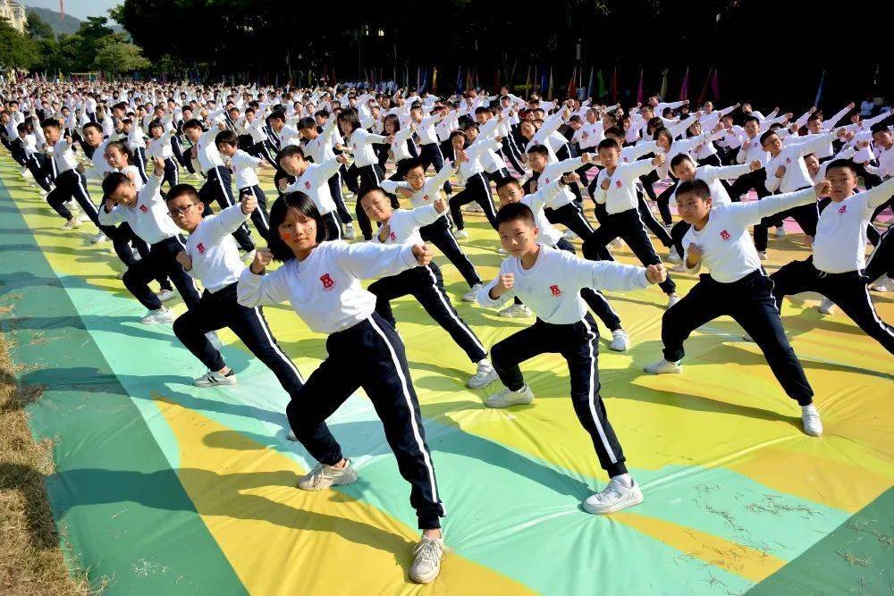 【招聘】东莞市光明小学2023年"五·一"招聘启事_教育_特色_品牌