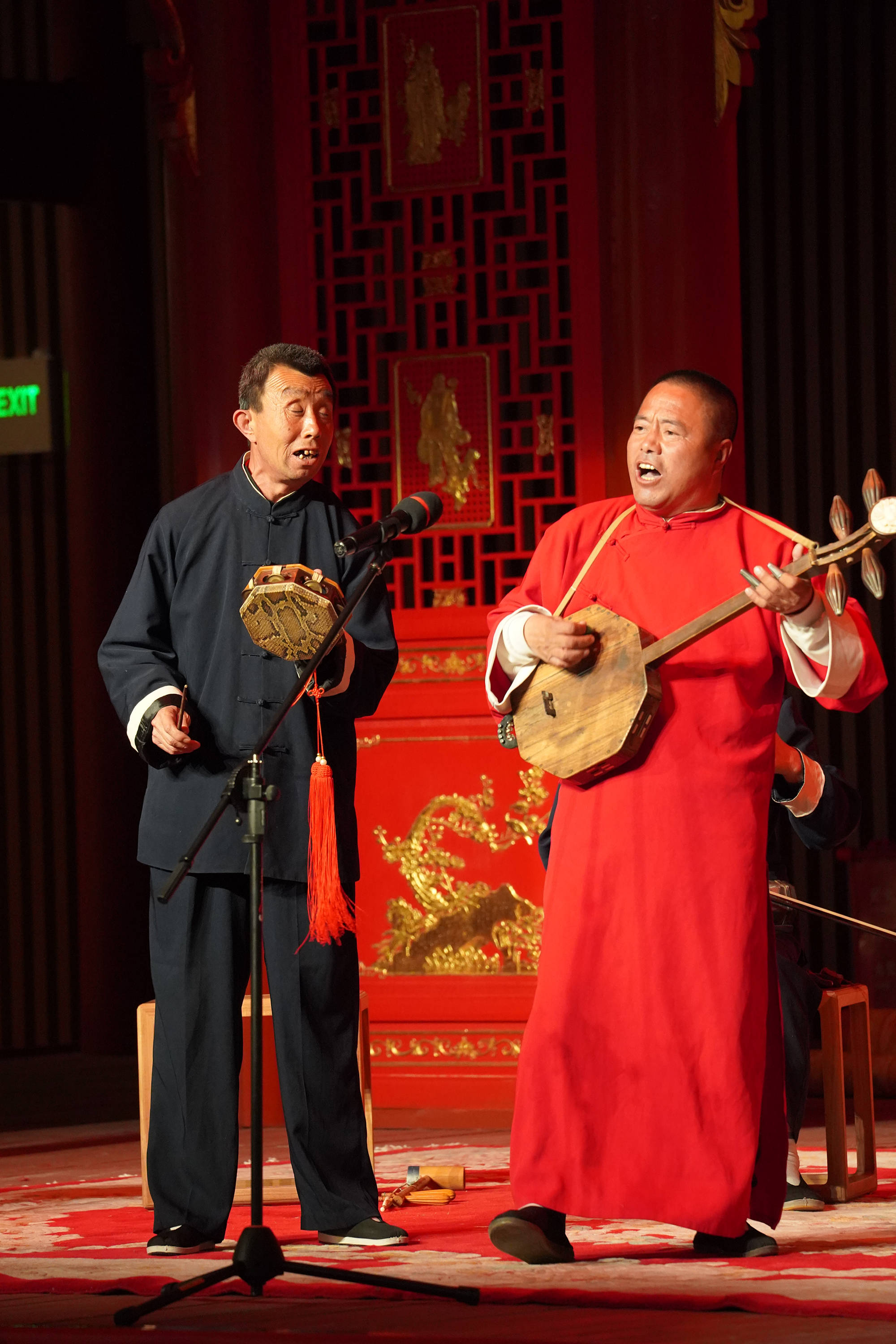 "莲花落"项目曲目《发财喂猪》和"晋剧"项目《卖画劈门》选段《恨胡贼