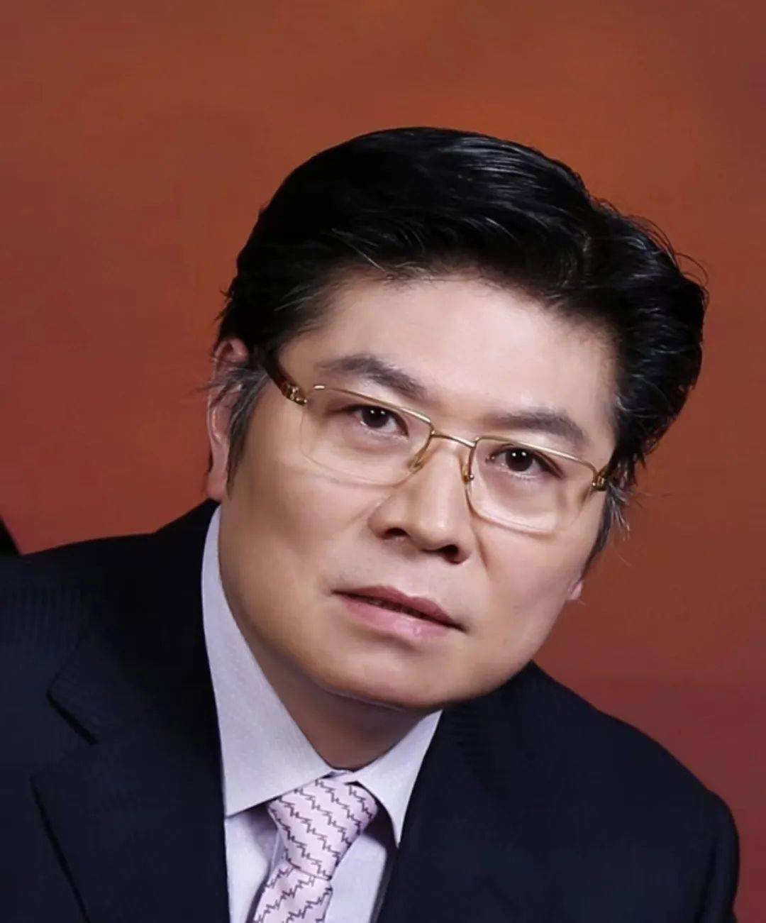 外科教研室主任,医学博士,教授,主任医师,复旦大学博士,硕士研究生