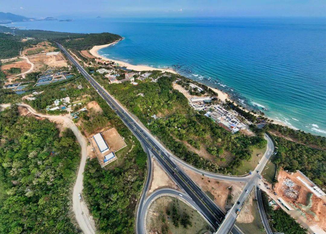 日月湾最美公路图片