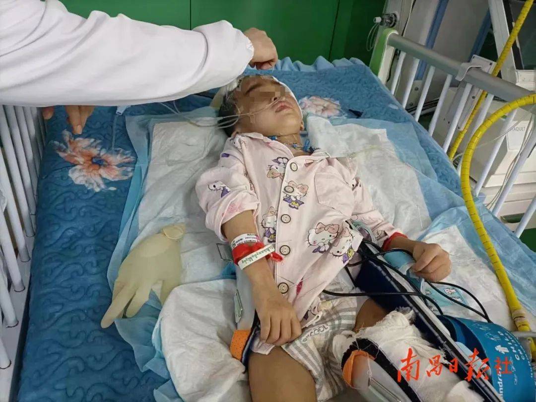 期待更多人伸出援手帮帮小仟仟为了方便照顾仟仟仟仟的父母在医院旁租