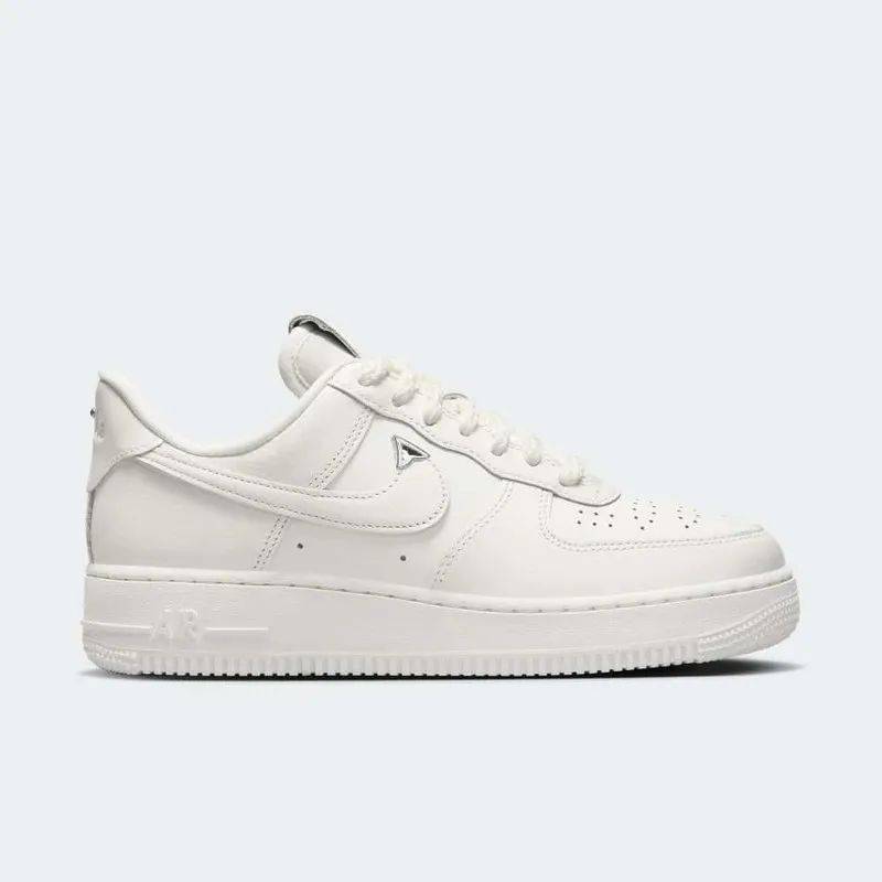 发售| WMNS Air Force 1 '07 LV8_手机搜狐网