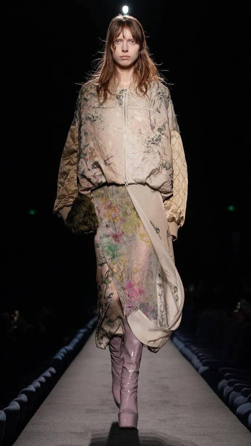 趋势|2023秋冬十大服装设计流行趋势!_品牌_chanel_badgley