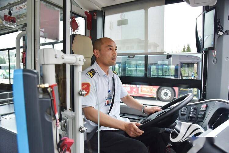 25路公交车司机刘明事迹申报至徐州市见义勇为基金会_贾汪_奖励_驾驶