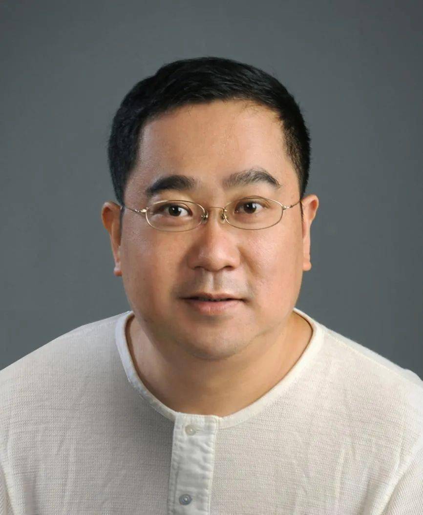 陈红雨发言主题:《数字化背景下的非遗传承与传播》.