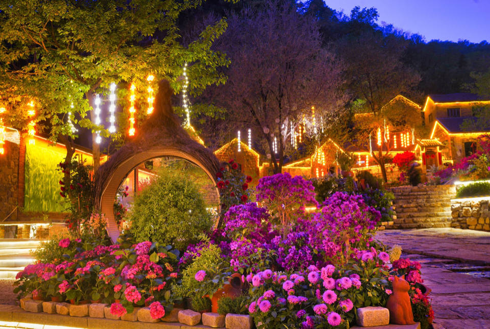 红叶柿岩古村换新颜～_齐舞_清风_万花