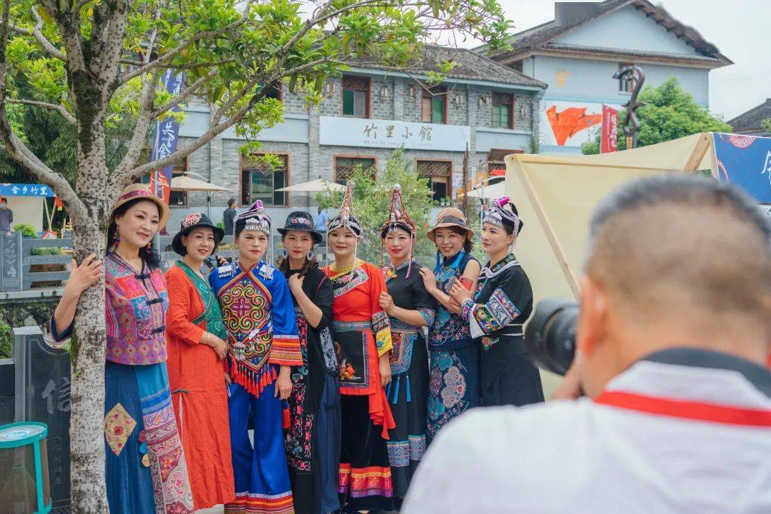这一次泰顺"三月三"畲族风情旅游节又刷屏朋友圈了.